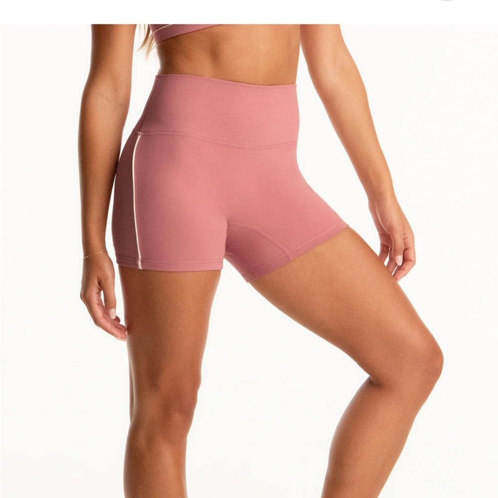 SET Active Cloud Parke Pipe Shorts